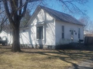 219 W Madison St, Arcola, IL 61910