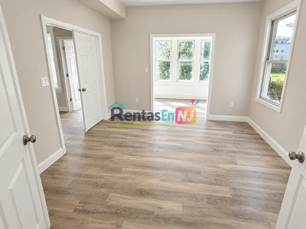 78 Huntington Ter, Newark, NJ