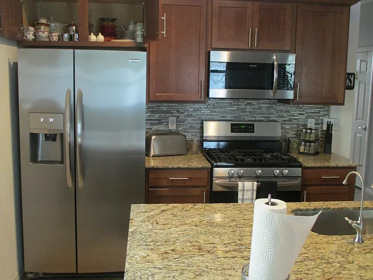 2750 Beacon Rock Dr — Photo 2