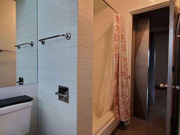 2nd image of 2118 Kuhio Ave APT 603