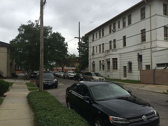 4th image of 121-23 S Saint Patrick St
