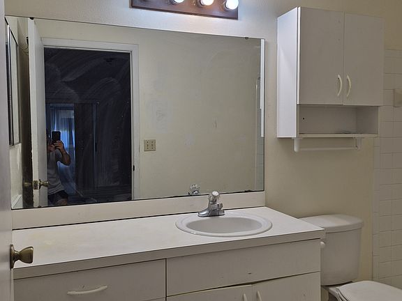 2nd image of 371 Winter Ridge Blvd