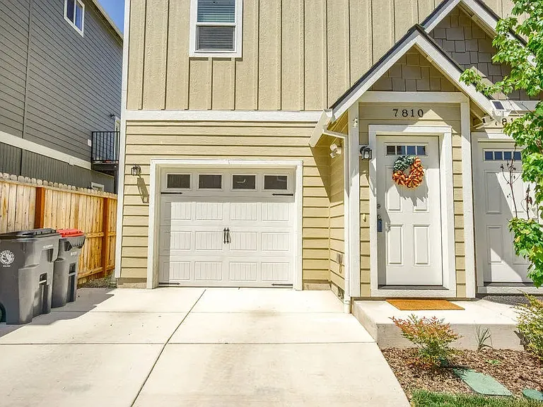 7810 Jacqueline Way — Photo 2