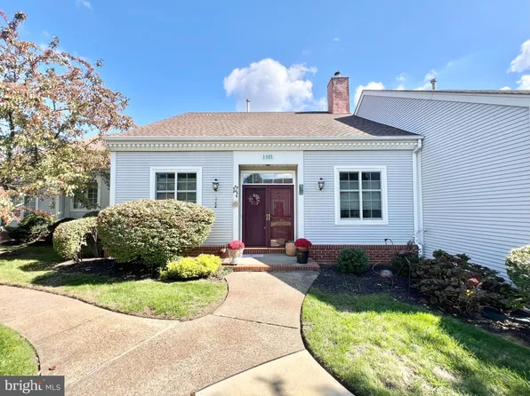 19 B Rutland Ln, Monroe Township, NJ 08831