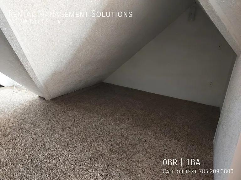 235 SW Tyler St #4 — Photo 9