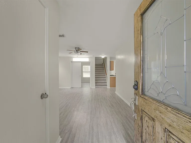 839 Autumn Point Ln — Photo 9