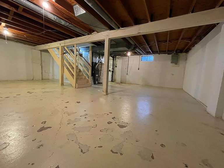 419 E Watrous Ave — Photo 23