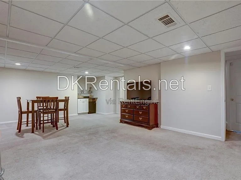 4492 Coventry Way NE — Photo 19