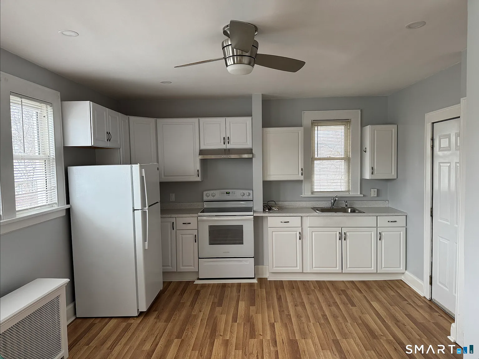 2 bed, 1.0 bath, 1152 sqft, $2,150 — Photo 2