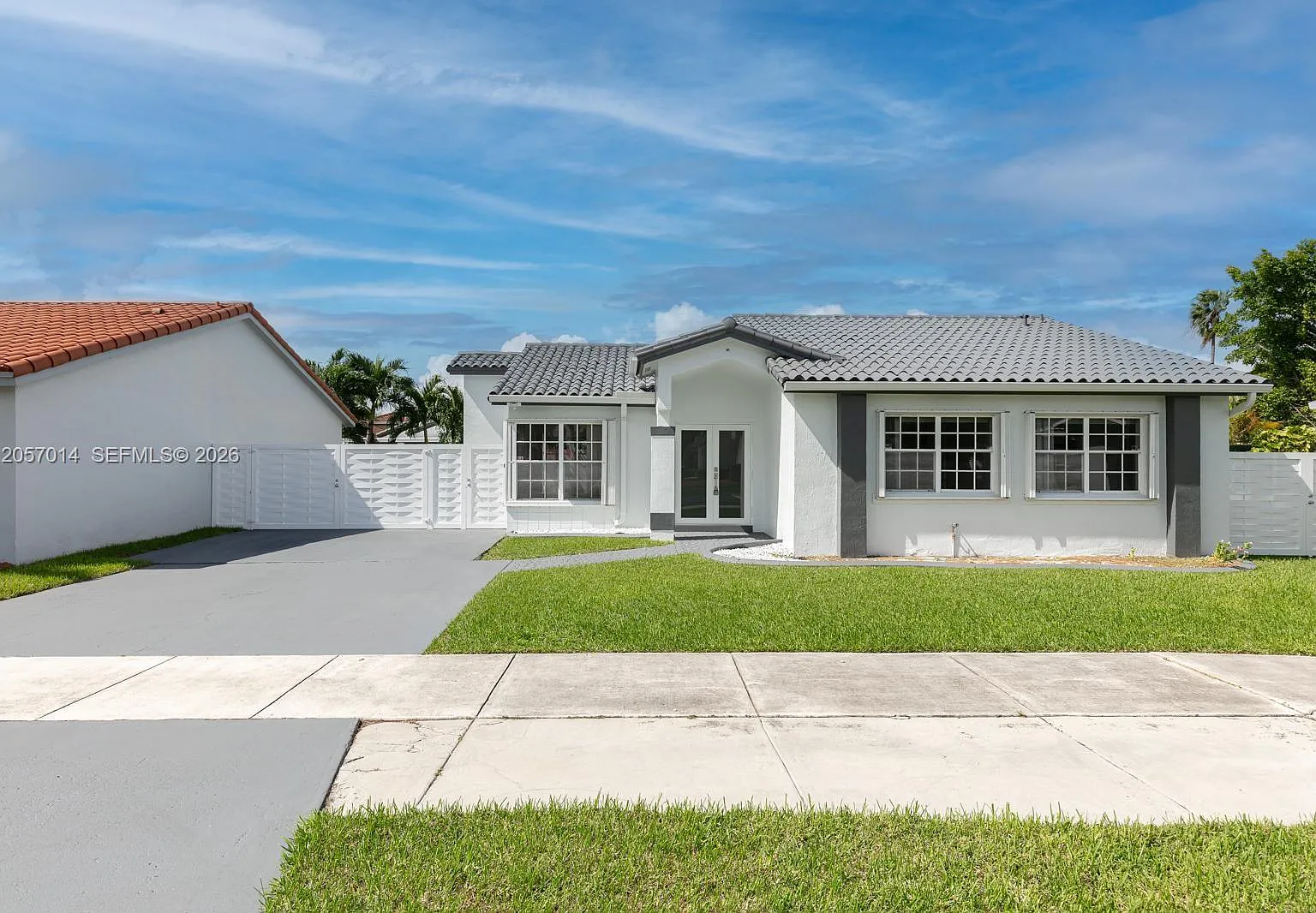 3 bed, 1550 sqft, $3,950 — Photo 1