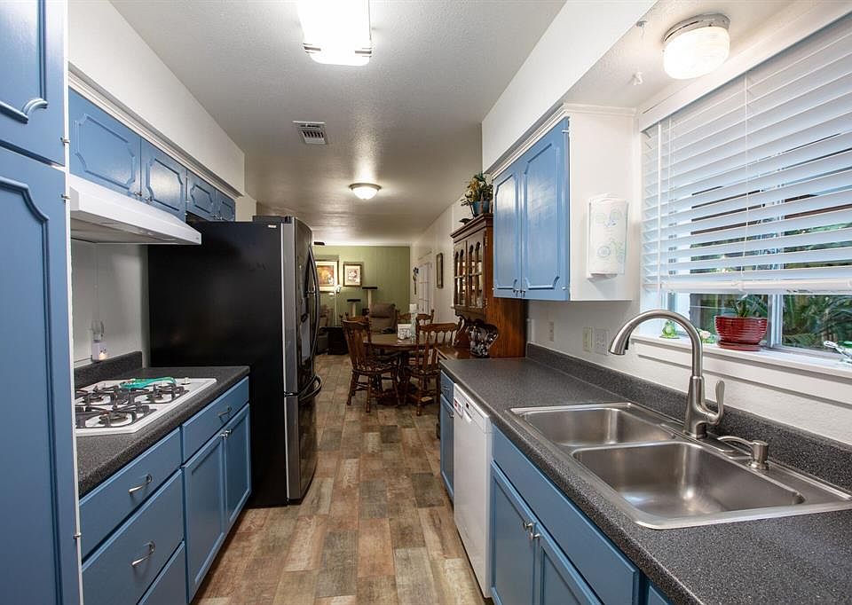 1st image of 1605 Alta Vista Dr