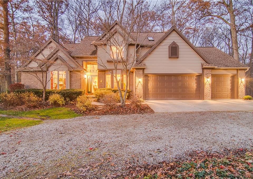 1st image of 711 Wildwood Ln
