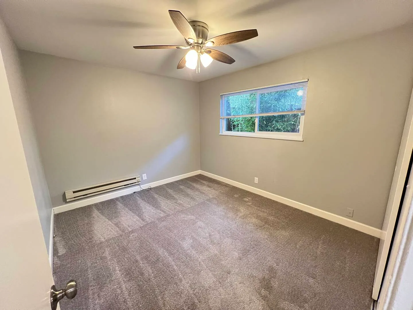 Tiffany Plaza Apartments — Photo 4