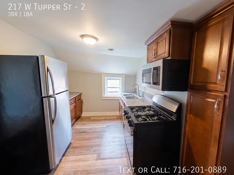 217 W Tupper St #2 — Photo 6