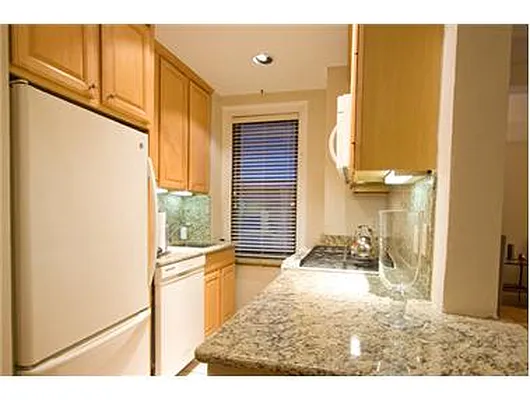 Rented by Douglas Elliman | media 15