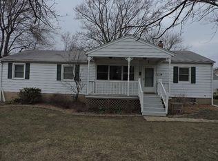 119 S Stewart St, Creve Coeur, IL