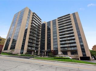 4545 Wornall Rd APT 904, Kansas City, MO 64111