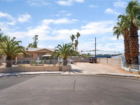 1908 Ardmore St, Las Vegas, NV 89104