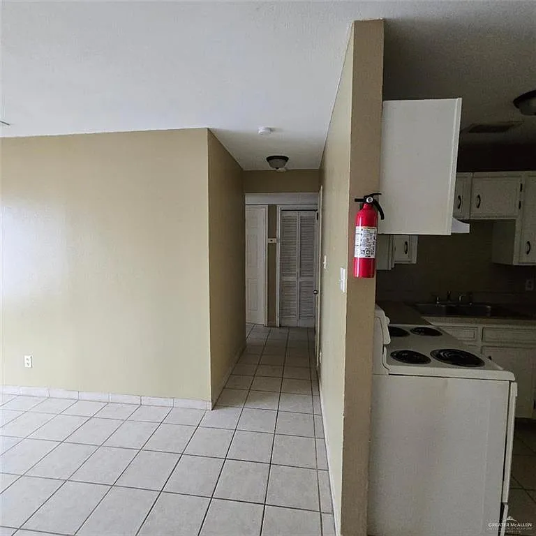2 bed, 1.0 bath, 720 sqft, $725 — Photo 3