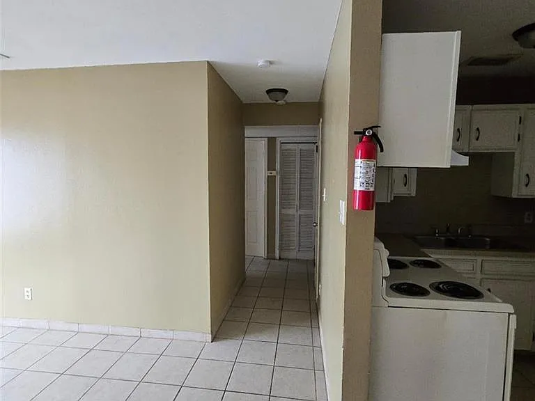 106 S Bryan Rd #13 — Photo 3