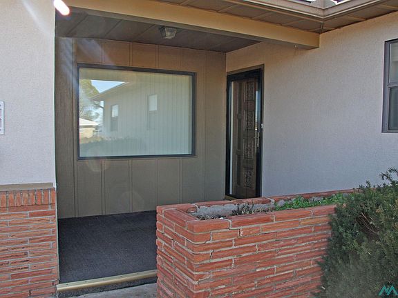 2nd image of 805 W Plains Ave