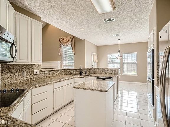 3rd image of 602 Heartland Dr