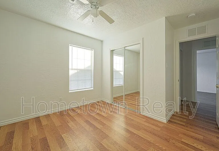 1407 NW Logan Ave — Photo 15
