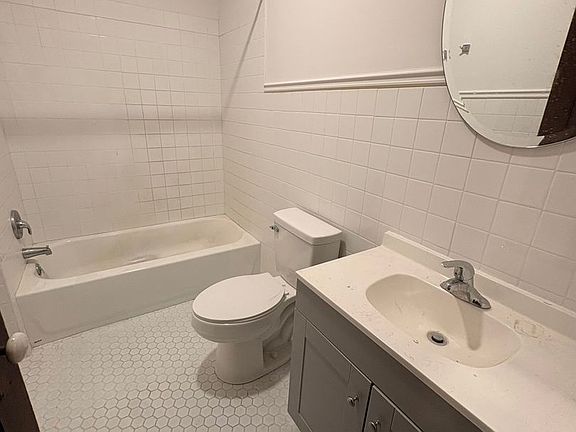5th image of 203 S George St