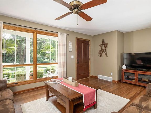 4th image of 6723 Pinehurst Dr