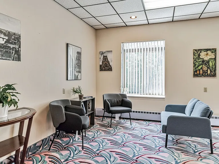 Park Glenview Apartments- Boutique Senior Living — Photo 28