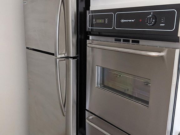 5th image of 6225 Fulton Ave APT 12
