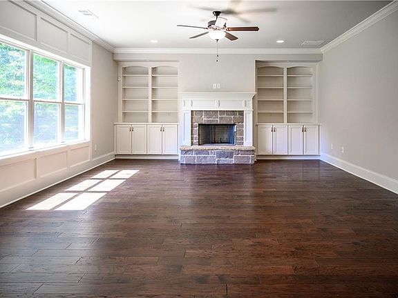 5th image of 919 Heritage Lake Way