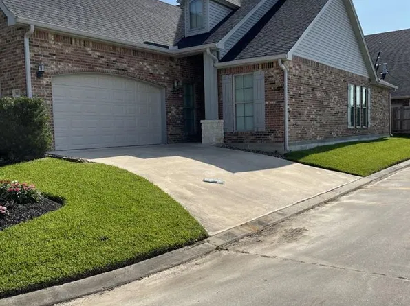 3850 Central Pointe Dr, Beaumont, TX 77706