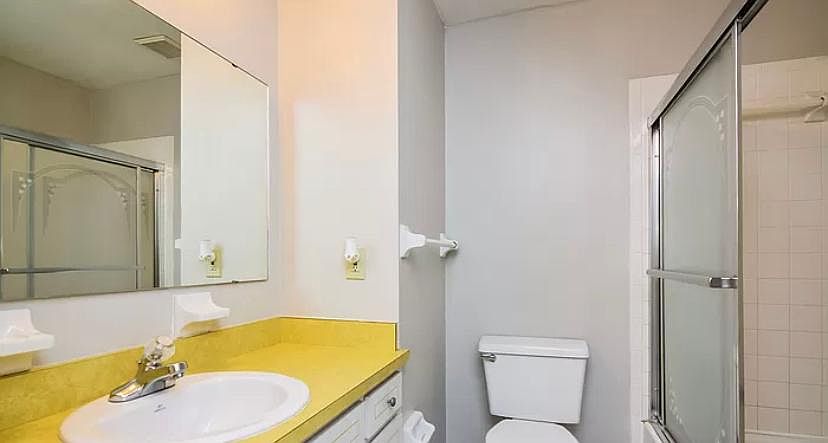 1st image of 44122 Hallam Hill Ln