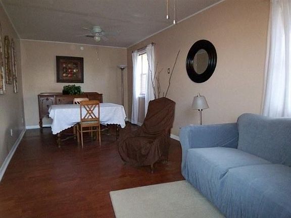 2nd image of 403 34th St