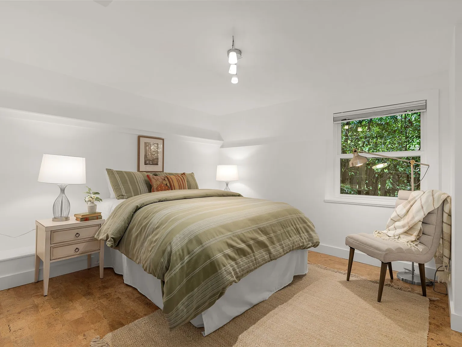 1 bed, 700 sqft, $2,100 — Photo 3