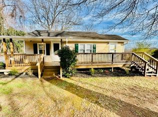 416 Wood Rd, Taylors, SC 29687