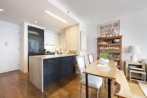 Rented by Compass | media 26