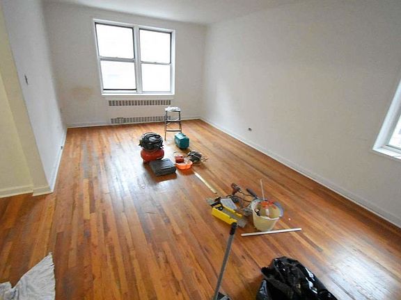 2nd image of 6712 Yellowstone Blvd #6