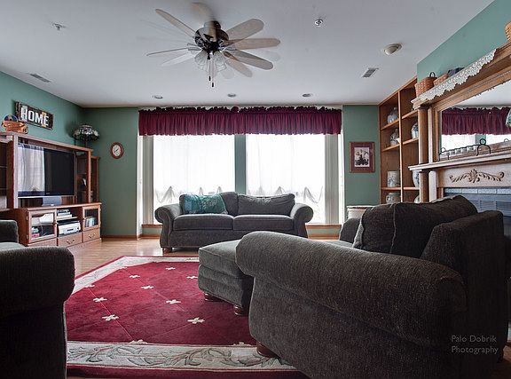 5th image of 631 Diamond Pointe Dr