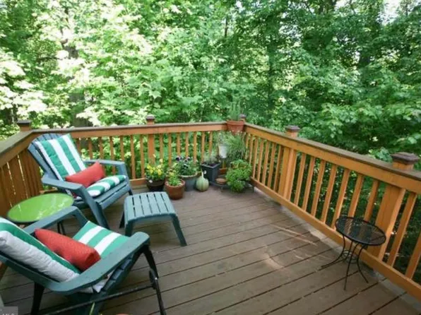 11429 Oak Leaf Dr, Silver Spring, MD 20901