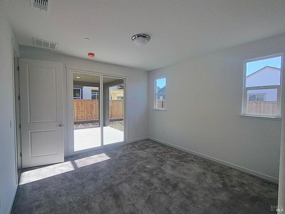4th image of 2407 Park Place