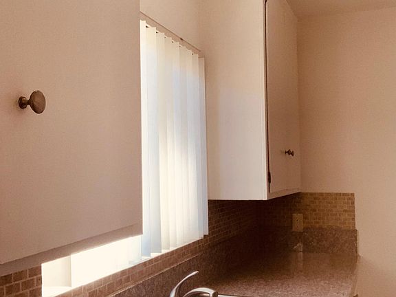 3rd image of 10027 Sepulveda Blvd #C