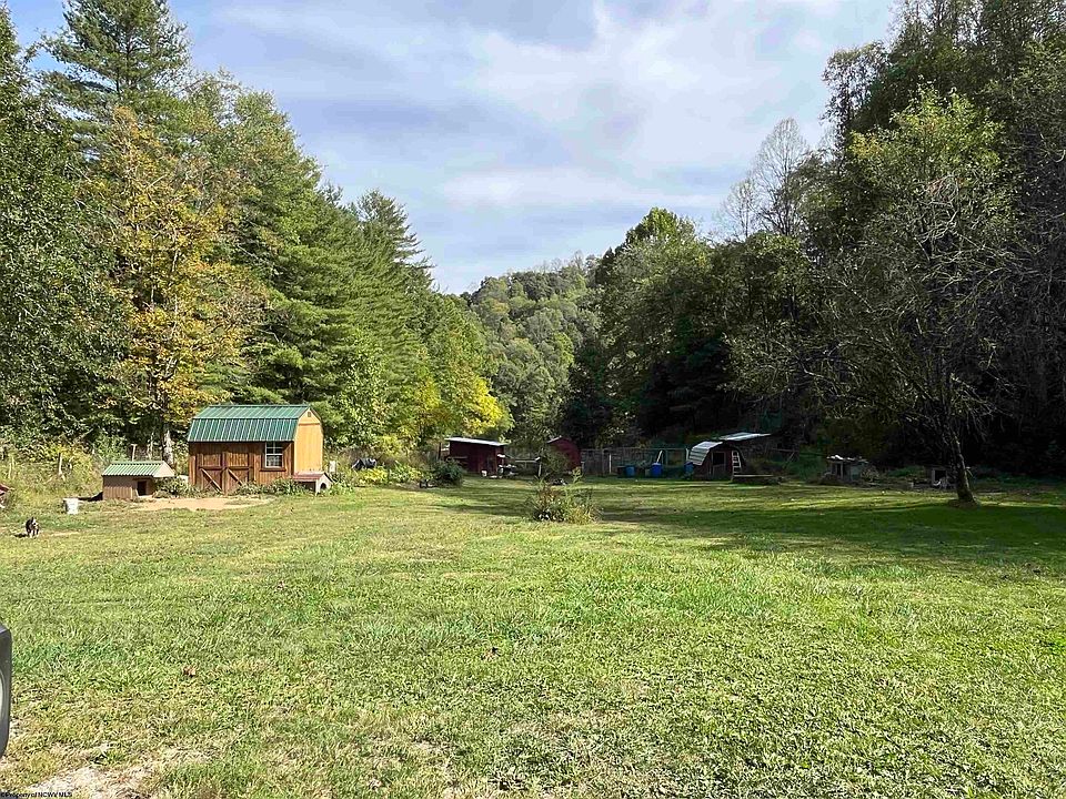 2nd image of 127 Sycamore Fork Rd