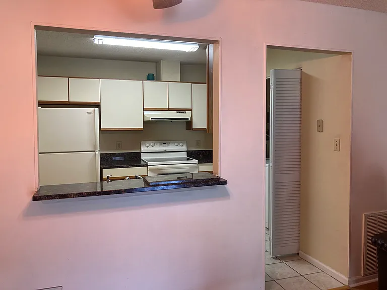 1571 Stone Rd #1B — Photo 7