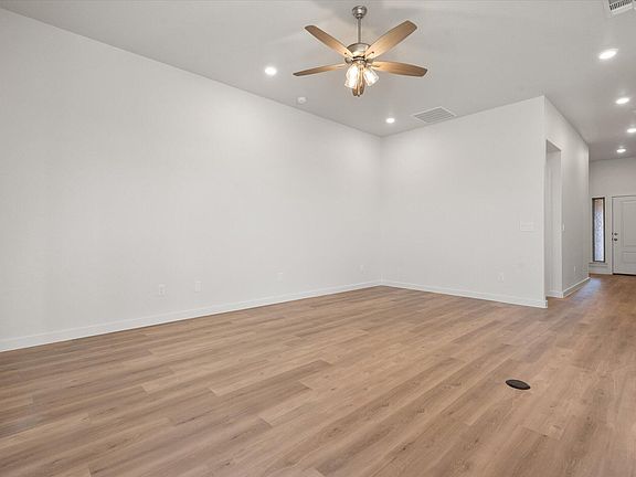 5th image of 14006 Gary Ave