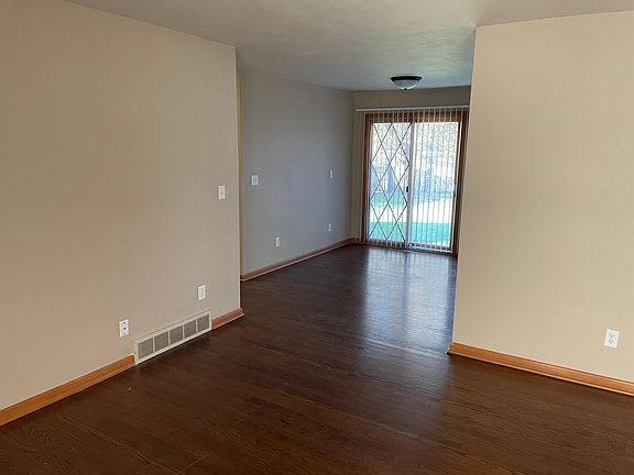 4th image of 3820 Oklahoma Dr