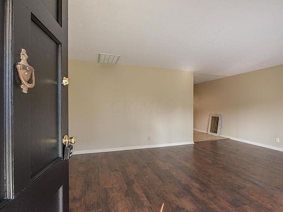 5th image of 381 Canfield Dr