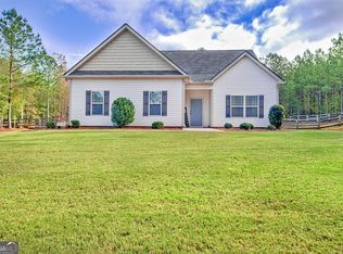 94 Roswell Lee Rd, Grantville, GA 30220