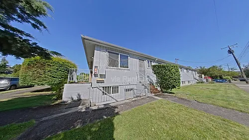 2703 NW Taylor Ave Photo 1